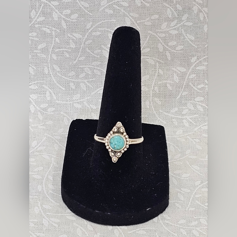Sterling Silver Turquoise Gemstone Ring Size 7